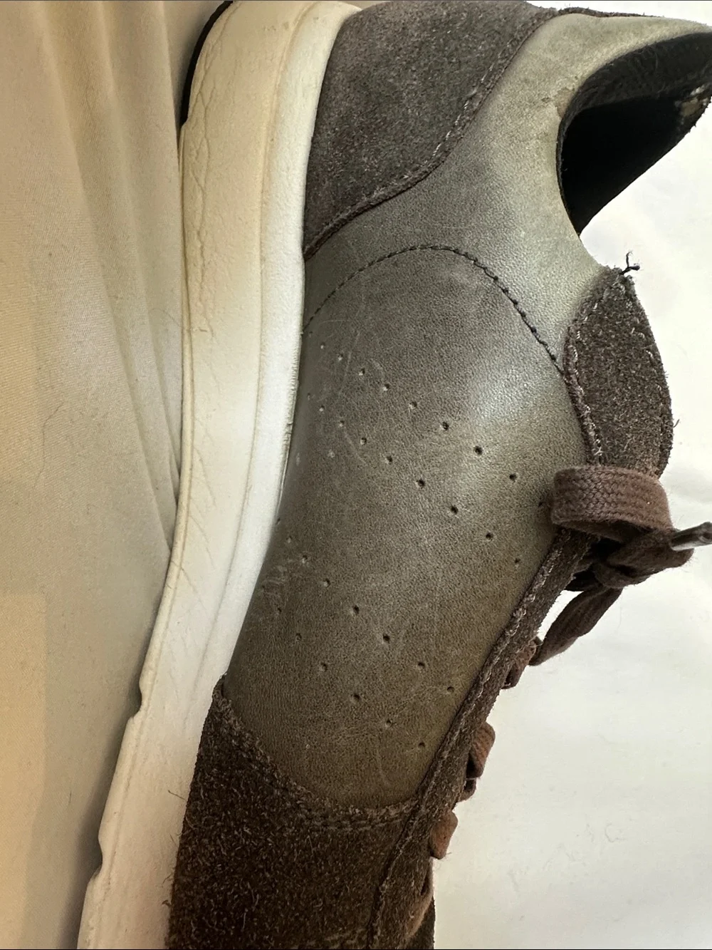 Banana Republic low top